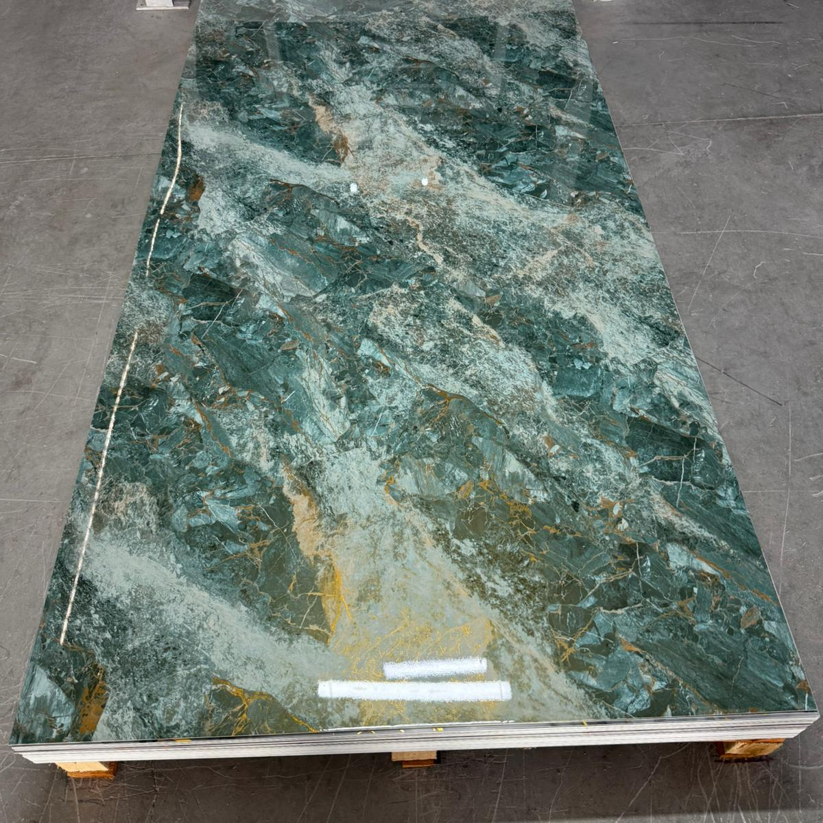 ZER 81521 ZÜMRÜT | 122x244 CM |  PVC DUVAR PANELİ